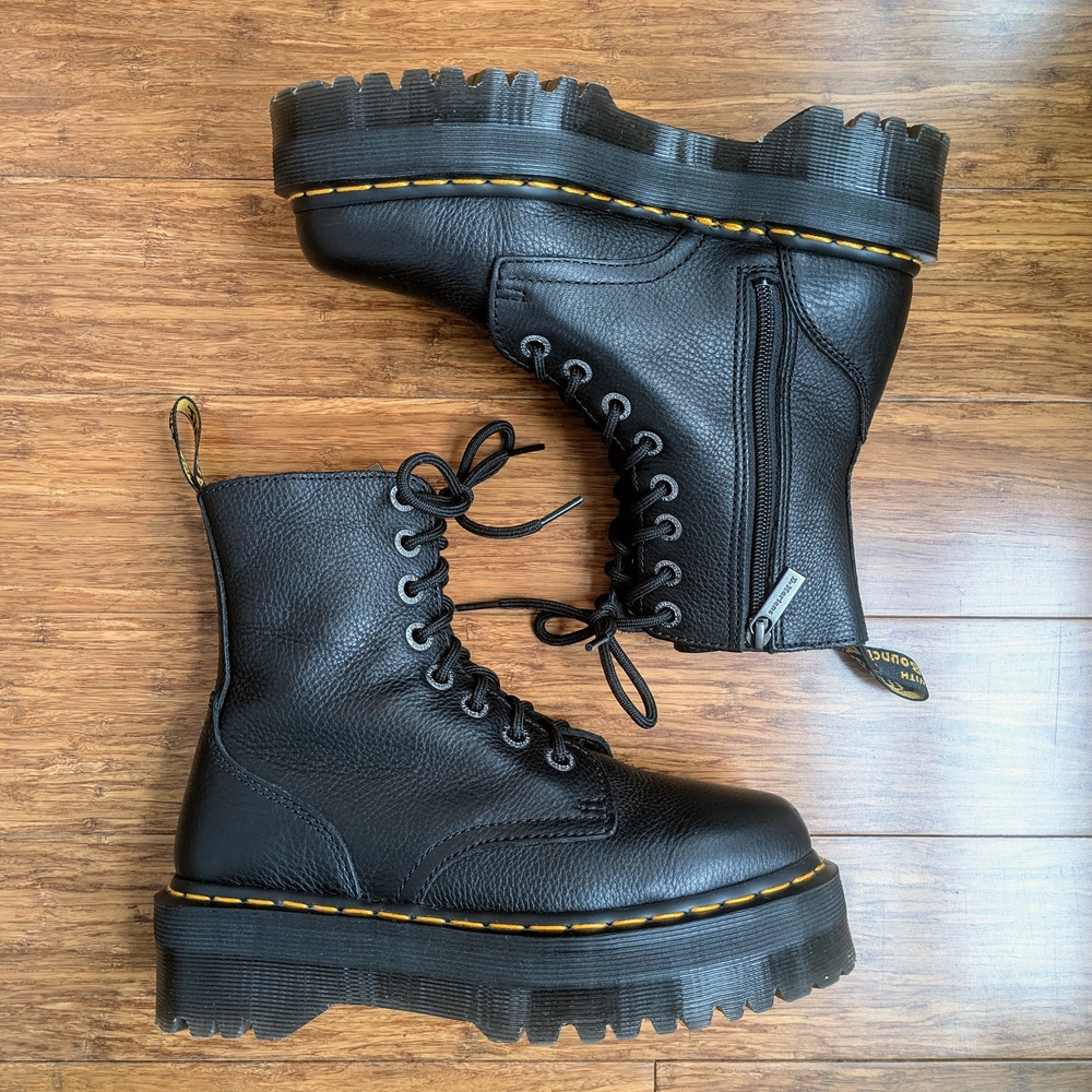 Dr. Martens Jadon III Pisa Leather Boots